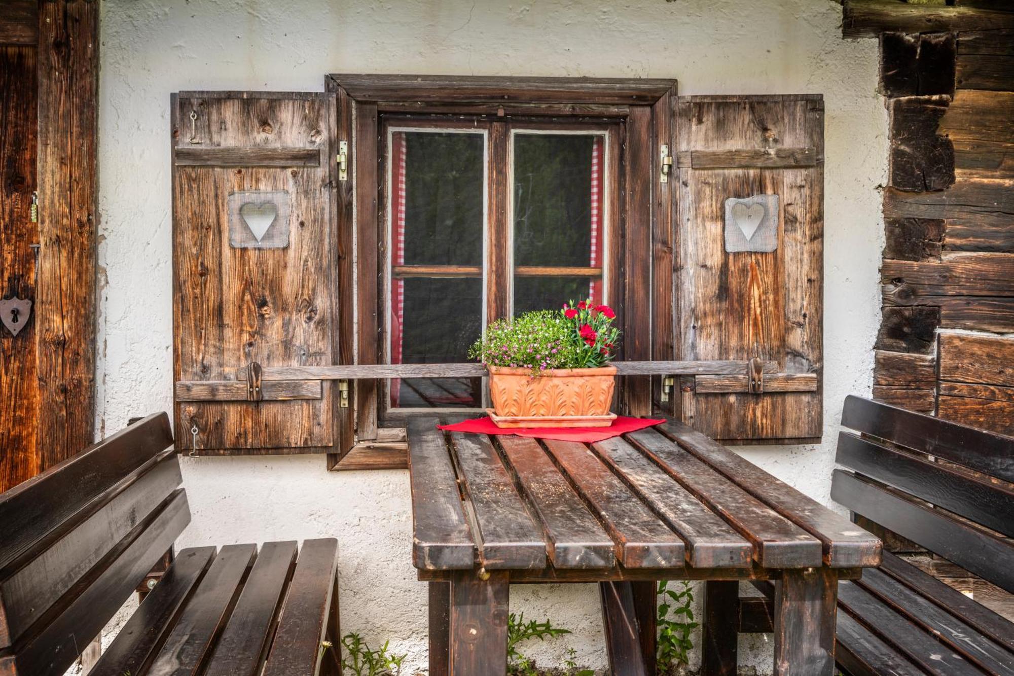 Schnaitstadl-Alm Selbstversorgerhuette Krispl Buitenkant foto